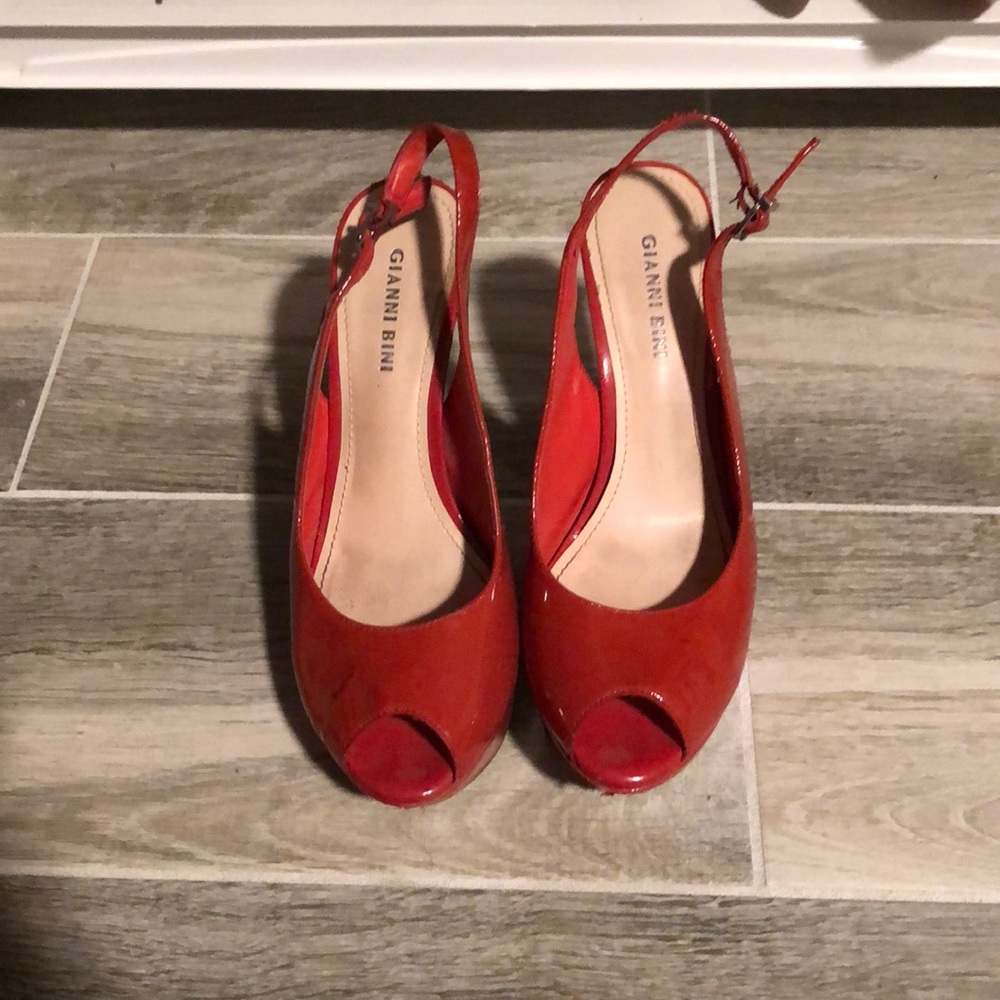 Gianni Bini peep toe pumps